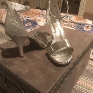 Fiona strap silver shoes w glittery heels